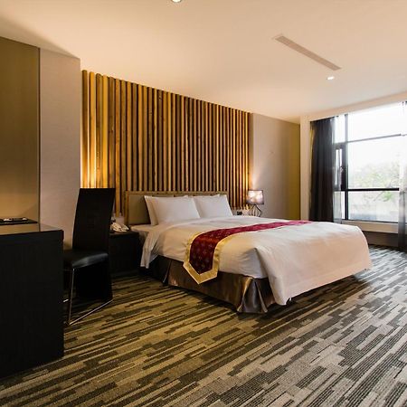 Chiayi Oriental Pearl International Hotel Fanlu Exteriör bild