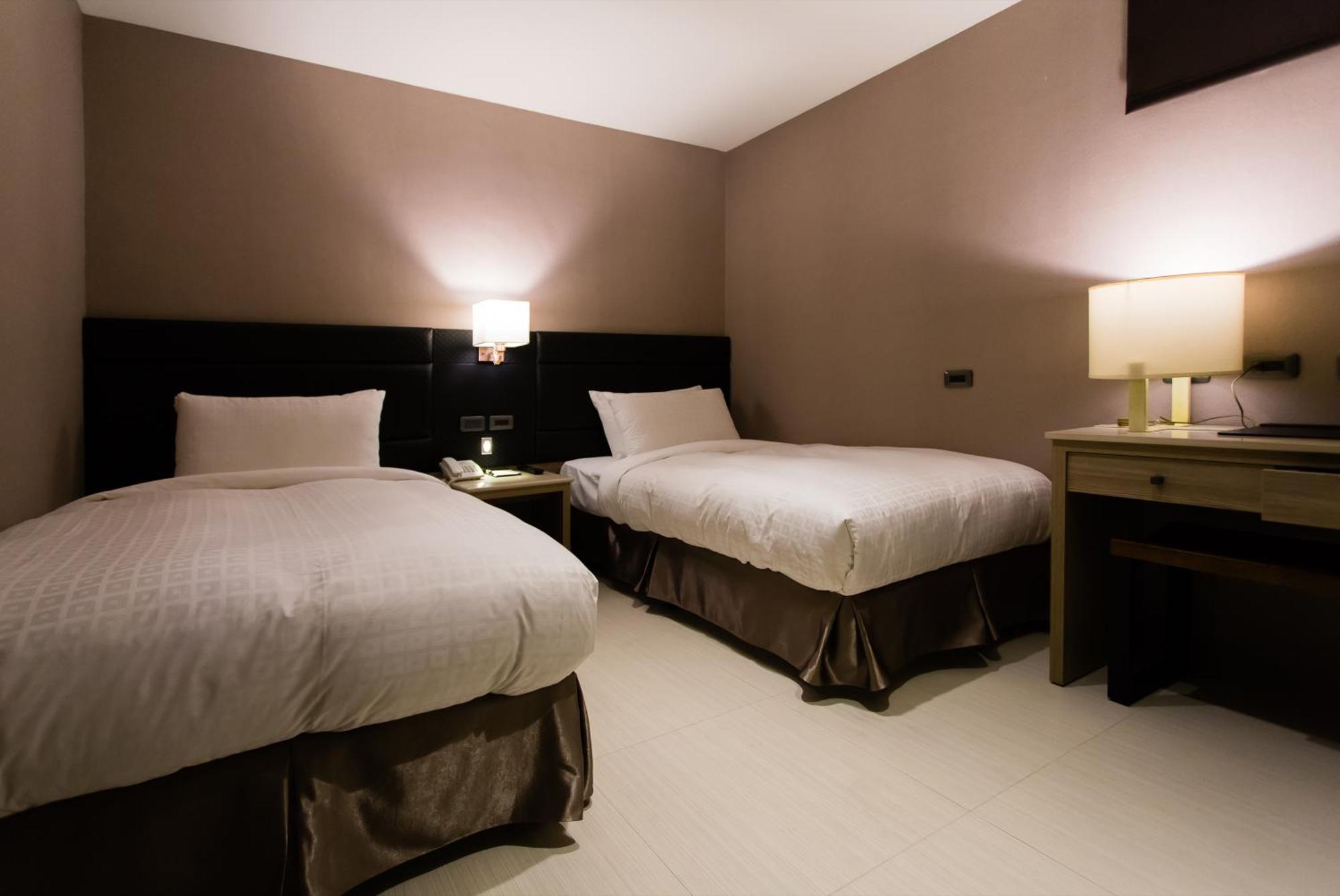 Chiayi Oriental Pearl International Hotel Fanlu Exteriör bild