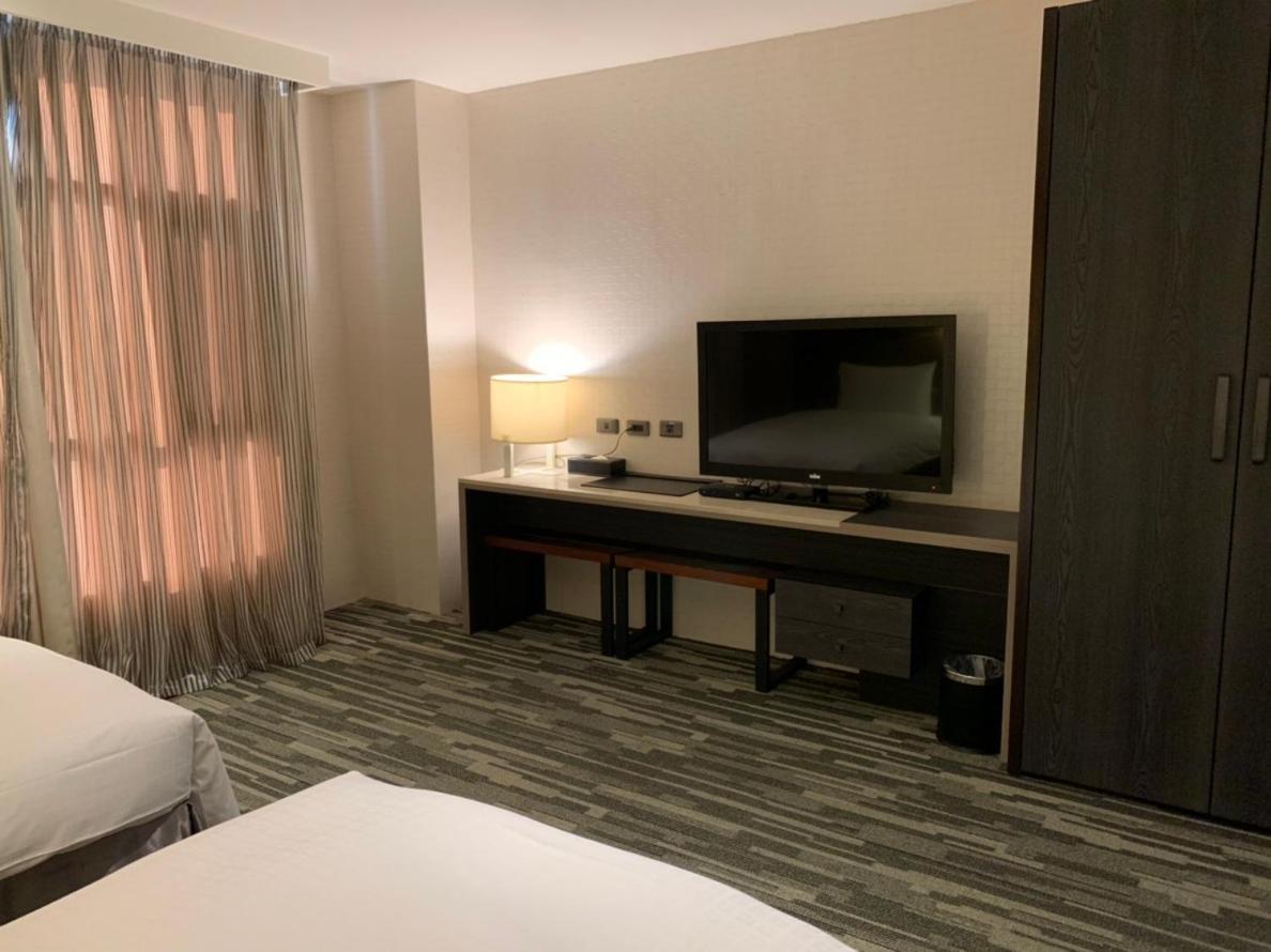 Chiayi Oriental Pearl International Hotel Fanlu Exteriör bild