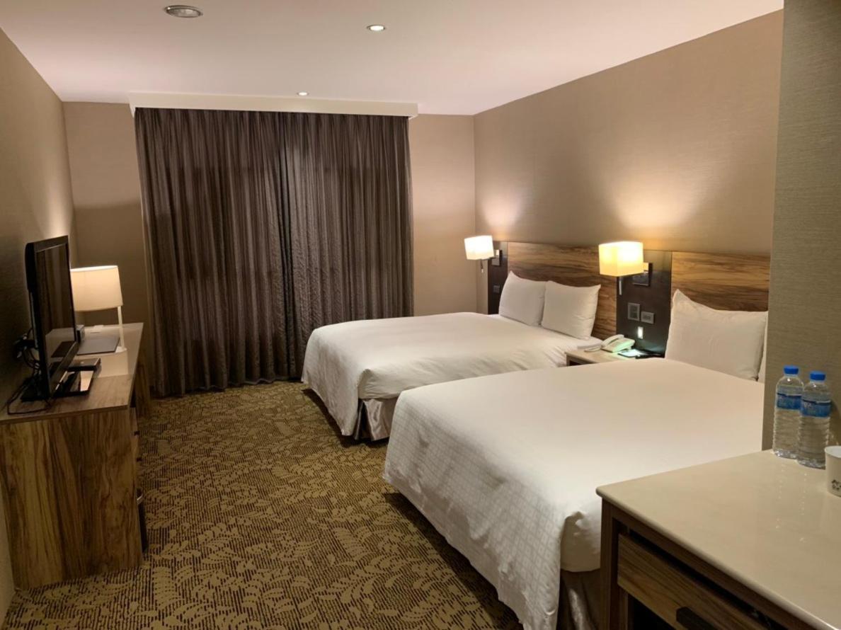 Chiayi Oriental Pearl International Hotel Fanlu Exteriör bild