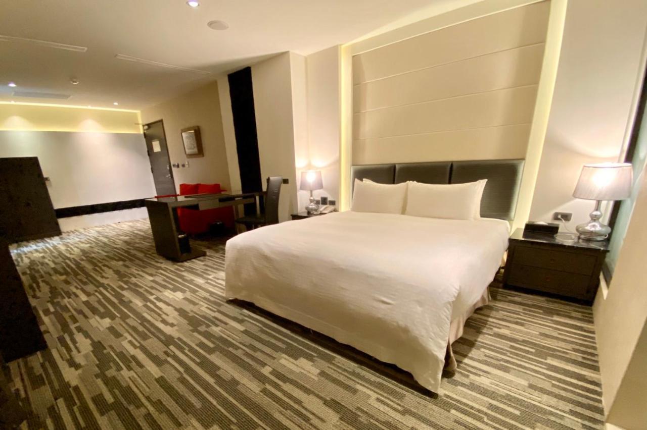 Chiayi Oriental Pearl International Hotel Fanlu Exteriör bild