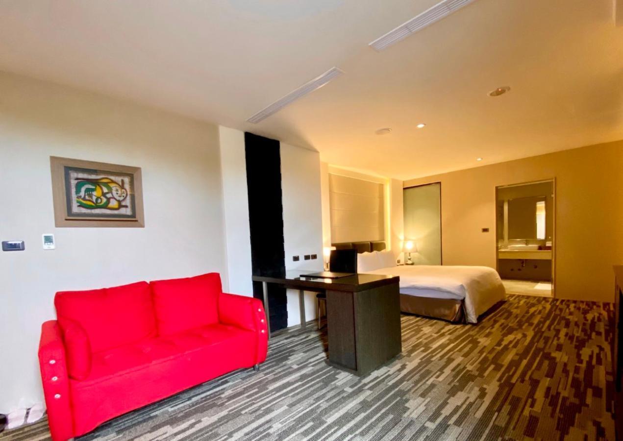 Chiayi Oriental Pearl International Hotel Fanlu Exteriör bild